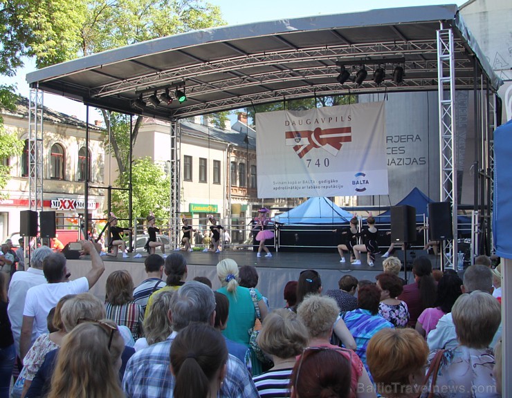 Daugavpils (www.visitdaugavpils.lv) ar vērienīgiem un saulainiem svētkiem svin 740. gadu pilsētas jubileju 151050