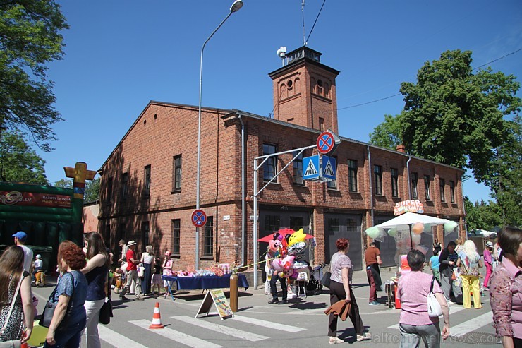 Daugavpils (www.visitdaugavpils.lv) ar vērienīgiem un saulainiem svētkiem svin 740. gadu pilsētas jubileju 151056