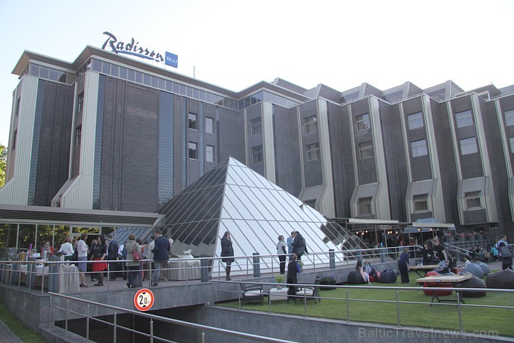 Rīgas restorāns «Piramīda» 4.06.2015 atklāj vasaras terasi un svin 5 gadu piederību «Radisson Blu» Rīgas restorāns «Piramīda» 4.06.2015 atklāj vasaras terasi un svin 5 gadu piederību «Radisson Blu» 151109
