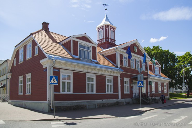 Valgas rātsnams ir viens no spilgtākajiem historicisma stila koka arhitektūras paraugiem Igaunijā Valgas rātsnams ir viens no spilgtākajiem historicisma stila koka arhitektūras paraugiem Igaunijā 151392