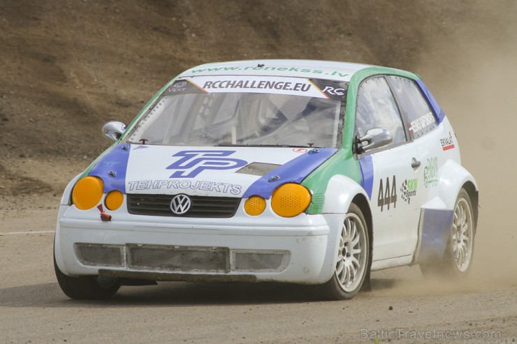 Ar spraigām cīņām sporta kompleksā 333 skatītājus priecē NEZ rallijkrosa čempionāts 155918