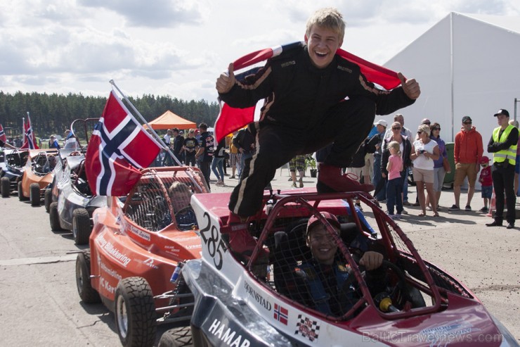 Ar spraigām cīņām sporta kompleksā 333 skatītājus priecē NEZ rallijkrosa čempionāts 155924
