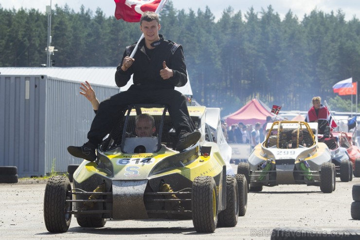 Ar spraigām cīņām sporta kompleksā 333 skatītājus priecē NEZ rallijkrosa čempionāts 155925