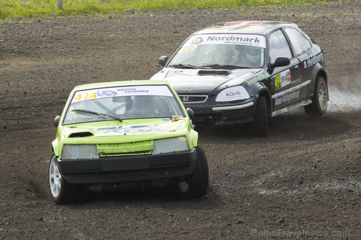 Ar spraigām cīņām sporta kompleksā 333 skatītājus priecē NEZ rallijkrosa čempionāts 155984