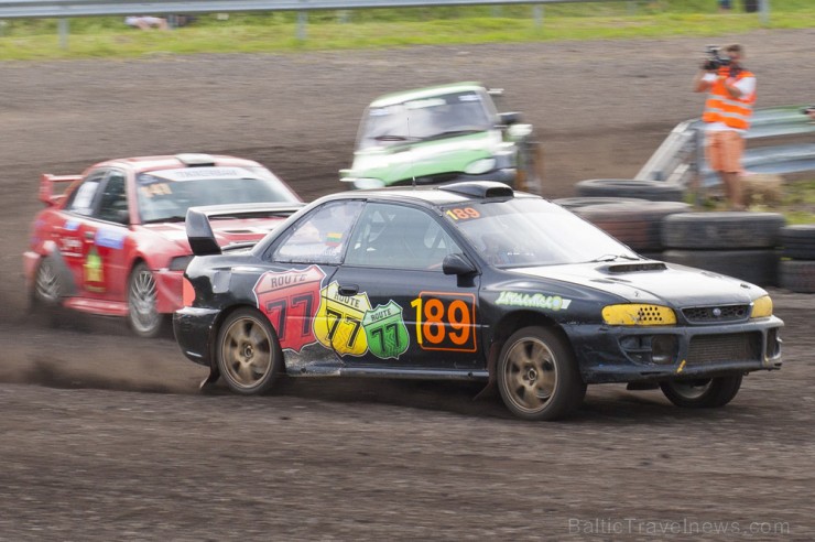 Ar spraigām cīņām sporta kompleksā 333 skatītājus priecē NEZ rallijkrosa čempionāts 155994