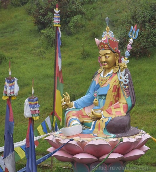 29. augusts Nepālā ir vissvarīgākā gada diena, kad pasaules gari ierodas pie cilvēkiem, lai tiem palīdzētu. Avots: Ints Mūrnieks / 3saules.lv un Natāl 29. augusts Nepālā ir vissvarīgākā gada diena, kad pasaules gari ierodas pie cilvēkiem, lai tiem palīdzētu. Avots: Ints Mūrnieks / 3saules.lv un Natāl 159500