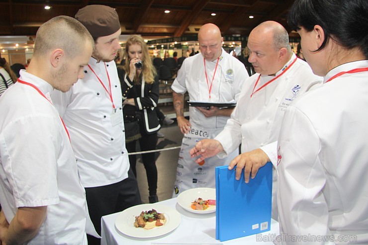 Starptautiskā šefpavāru žūrija 3.09.2015 izstādē Riga Food 2015 atzinīgi vērtē «Latvijas pavārzellis 2015» ēdienus Starptautiskā šefpavāru žūrija 3.09.2015 izstādē Riga Food 2015 atzinīgi vērtē «Latvijas pavārzellis 2015» ēdienus 159806