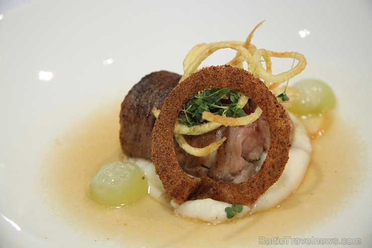 Starptautiskā šefpavāru žūrija 3.09.2015 izstādē Riga Food 2015 atzinīgi vērtē «Latvijas pavārzellis 2015» sagatavotos ēdienus Starptautiskā šefpavāru žūrija 3.09.2015 izstādē Riga Food 2015 atzinīgi vērtē «Latvijas pavārzellis 2015» sagatavotos ēdienus 159808