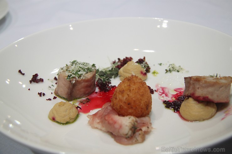 Starptautiskā šefpavāru žūrija 3.09.2015 izstādē Riga Food 2015 atzinīgi vērtē «Latvijas pavārzellis 2015» sagatavotos ēdienus Starptautiskā šefpavāru žūrija 3.09.2015 izstādē Riga Food 2015 atzinīgi vērtē «Latvijas pavārzellis 2015» sagatavotos ēdienus 159818