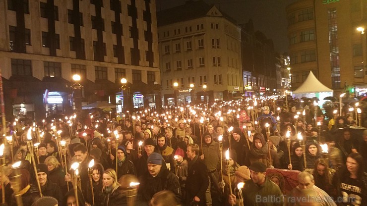 Daži fotomirkļi no 18.novembra svinībām par godu Latvijai 164916