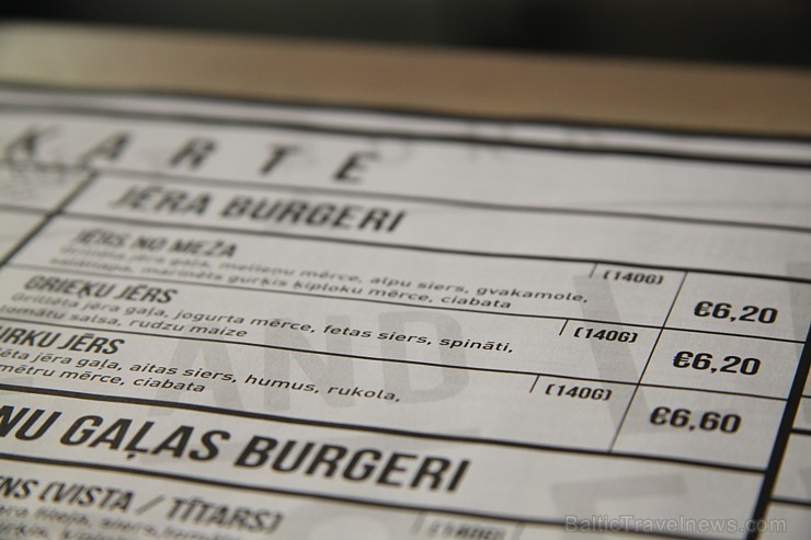 Uz Blaumaņa ielas Rīgā kopš marta vidus ir atvērusies jauna vietējo hamburgeru ēstuve «Street Burgers» Uz Blaumaņa ielas Rīgā kopš marta vidus ir atvērusies jauna vietējo hamburgeru ēstuve «Street Burgers» 170966
