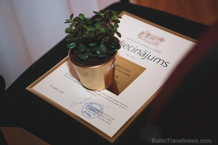 Gada Balvu «Brīvība. Uzņēmība. Kompetence.» saņem labākie Biznesa augstskolas «Turība» absolventi Gada Balvu «Brīvība. Uzņēmība. Kompetence.» saņem labākie Biznesa augstskolas «Turība» absolventi 172678