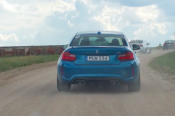 Latvijas bobslejisti, skeletonisti un kamaniņu braucēji ar Inchcape BM Auto iniciatīvu 3.05.2016 dodas Vidzemes ceļos ar jaudīgajiem BMW M modeļiem Latvijas bobslejisti, skeletonisti un kamaniņu braucēji ar Inchcape BM Auto iniciatīvu 3.05.2016 dodas Vidzemes ceļos ar jaudīgajiem BMW M modeļiem 173589