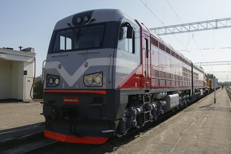Šodien atklāta Dzelzceļa transportlīdzekļu parāde Rīgā, Centrālajā dzelzceļa stacijā (1.perons 11.ceļš) un tā ir apskatāma līdz pat 21:00 Šodien atklāta Dzelzceļa transportlīdzekļu parāde Rīgā, Centrālajā dzelzceļa stacijā (1.perons 11.ceļš) un tā ir apskatāma līdz pat 21:00 175074