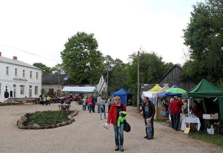 Ar mājražotāju labumu tirgu, Baltinavas teātra 
