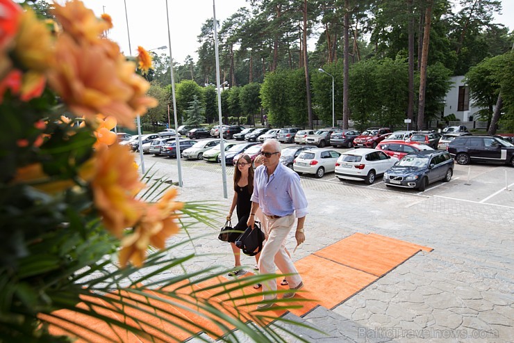 Ar kūrorta pilsētas cienīgu balli atklāta un darbu uzsākusi 4 zvaigžņu viesnīca «SemaraH Hotel Lielupe SPA & Conferences» Ar kūrorta pilsētas cienīgu balli atklāta un darbu uzsākusi 4 zvaigžņu viesnīca «SemaraH Hotel Lielupe SPA & Conferences» 178112