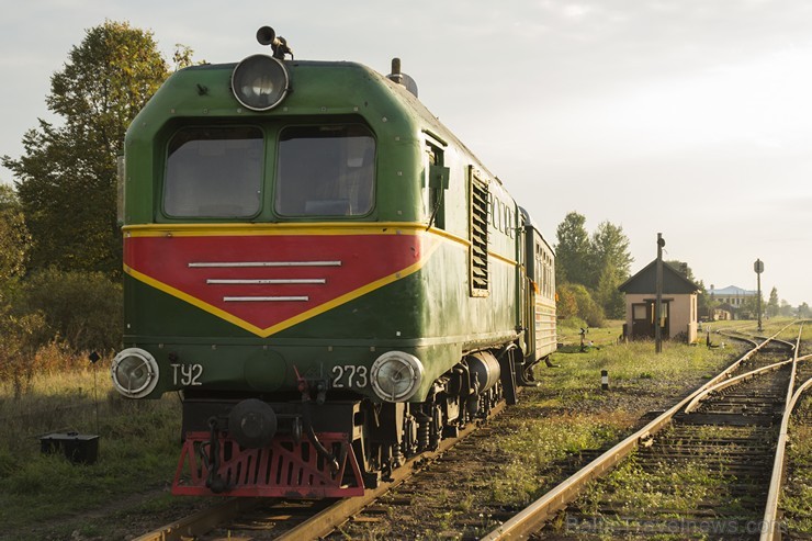 Maršrutā Gulbene - Alūksne vilciens ik dienu veic divus reisus katrā virzienā atbilstoši kustības sarakstam Maršrutā Gulbene - Alūksne vilciens ik dienu veic divus reisus katrā virzienā atbilstoši kustības sarakstam 179094