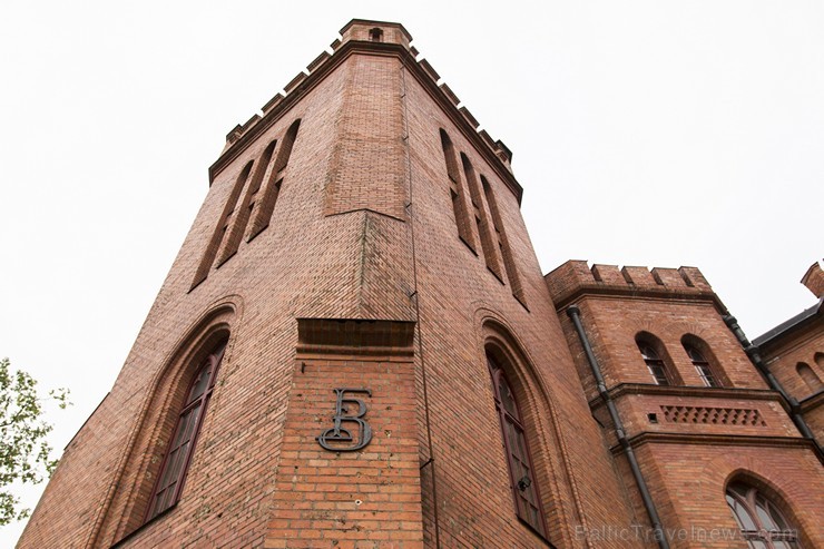 Sangastes pils ir viena no skaistākajām un savdabīgākajām pilīm Igaunijā 179750