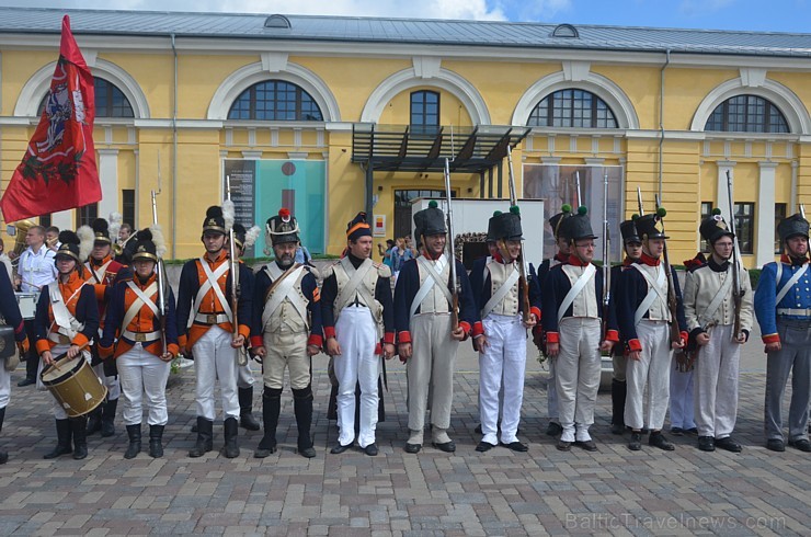 Daugavpils cietoksnī risinājās jau 2. Starptautiskais kara vēstures rekonstrukcijas klubu festivāls Daugavpils cietoksnī risinājās jau 2. Starptautiskais kara vēstures rekonstrukcijas klubu festivāls