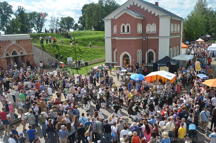 Daugavpils cietoksnī risinājās jau 2. Starptautiskais kara vēstures rekonstrukcijas klubu festivāls Daugavpils cietoksnī risinājās jau 2. Starptautiskais kara vēstures rekonstrukcijas klubu festivāls