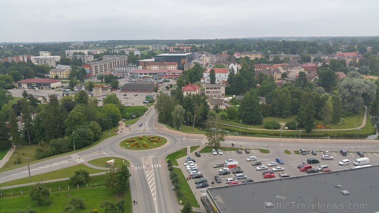 Travelnews.lv redakcija ar jauno Audi A3 Sportback dodas palidot ar LMT gaisa balonu virs Saldus apkārtnes Travelnews.lv redakcija ar jauno Audi A3 Sportback dodas palidot ar LMT gaisa balonu virs Saldus apkārtnes 180398