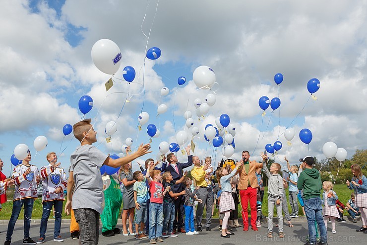 Ar Lido Uztura skolas atvērto meistarklasi tika svinīgi atklāts jaunā dizaina koncepta Lido restorāns Ādažos Ar Lido Uztura skolas atvērto meistarklasi tika svinīgi atklāts jaunā dizaina koncepta Lido restorāns Ādažos 183025