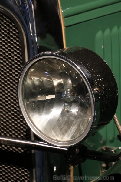 Rīgas Motormuzeja automašīnu lukturi ir kā cilvēku acis, kuras daudz ko pastāsta 183304