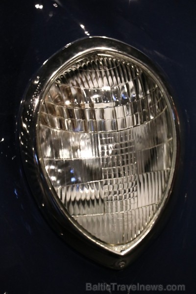 Rīgas Motormuzeja automašīnu lukturi ir kā cilvēku acis, kuras daudz ko pastāsta 183323