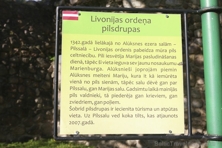 Tā bijusi varenākais cietoksnis Livonijas ordeņa teritorijas austrumu daļā. Alūksnieši joprojām piemin meiteni Mariju, kura it kā tikusi iemūrēta vien Tā bijusi varenākais cietoksnis Livonijas ordeņa teritorijas austrumu daļā. Alūksnieši joprojām piemin meiteni Mariju, kura it kā tikusi iemūrēta vien 183880