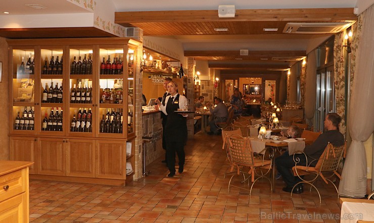 Jūrmalas piecu zvaigžņu viesnīca «Baltic Beach Hotel & Spa» izklaidē viesus ar izpārdošanas pasākumu «Saulainā nakts 2016» 186014