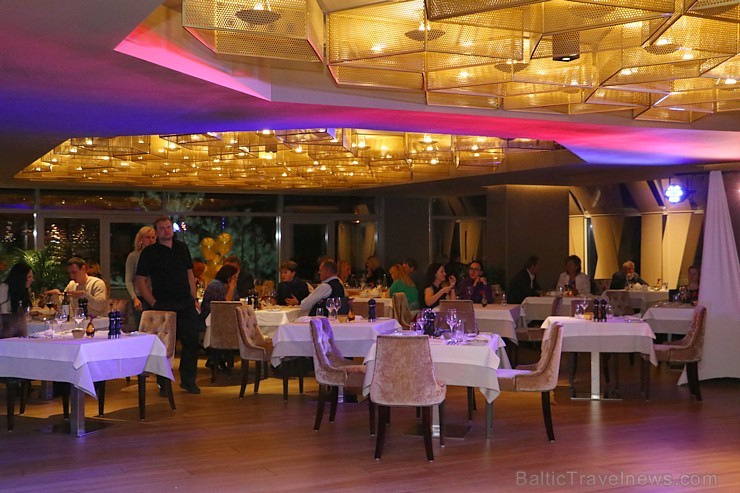 Jūrmalas piecu zvaigžņu viesnīca «Baltic Beach Hotel & Spa» izklaidē viesus ar izpārdošanas pasākumu «Saulainā nakts 2016» 186078