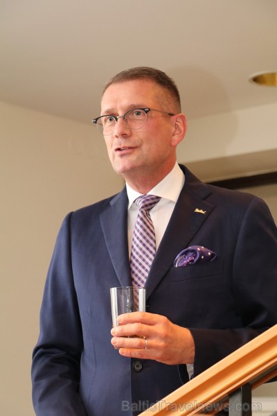 Pārdaugavas viesnīca «Radisson Blu Hotel Daugava» prezentē Ziemassvētkus un iepazīstina ar jauno direktoru Pārdaugavas viesnīca «Radisson Blu Hotel Daugava» prezentē Ziemassvētkus un iepazīstina ar jauno direktoru 186309