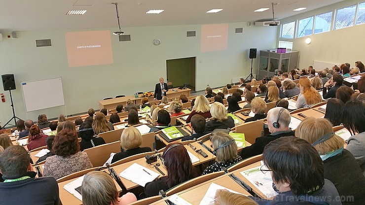 Vidzemes Augstskola: «Pieredze, inovācijas un izaicinājumi tūrismā: globālo tendenču vietējie risinājumi» Vidzemes Augstskola: «Pieredze, inovācijas un izaicinājumi tūrismā: globālo tendenču vietējie risinājumi» 186546