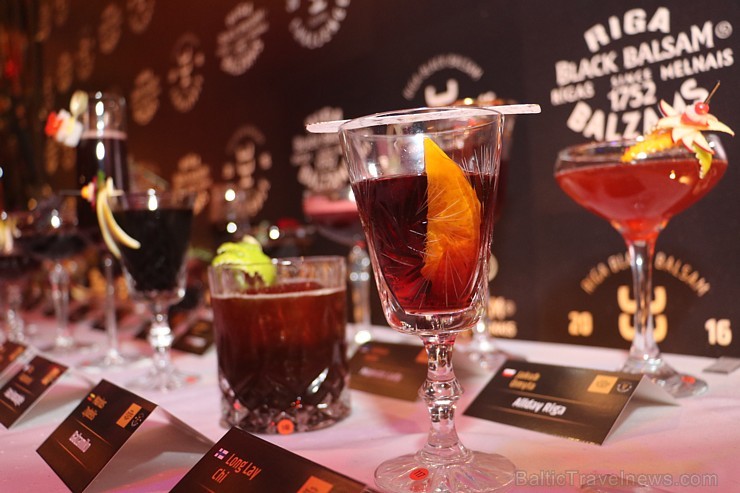Starptautiskais bārmeņu konkurss «Riga Black Balsam Global Cocktail Challenge 2016» 24.11.2016 pulcē gandrīz 50 dalībniekus no 19 valstīm Starptautiskais bārmeņu konkurss «Riga Black Balsam Global Cocktail Challenge 2016» 24.11.2016 pulcē gandrīz 50 dalībniekus no 19 valstīm 188561