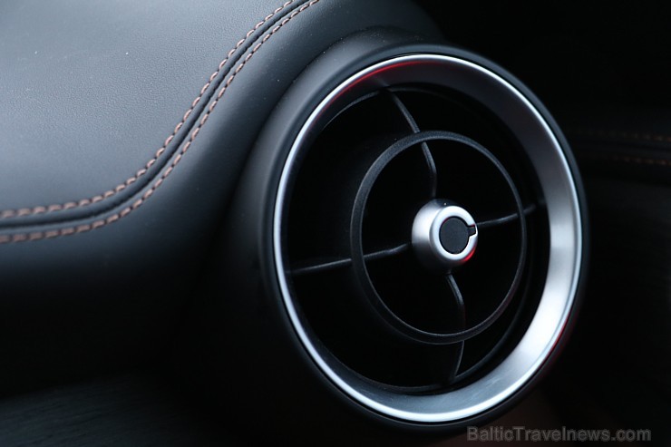 Travelnews.lv redakcija 3 dienas apceļo Vidzemi ar jauno Alfa Romeo Giulia 2.2 180 MJet AT Super Travelnews.lv redakcija 3 dienas apceļo Vidzemi ar jauno Alfa Romeo Giulia 2.2 180 MJet AT Super 191105