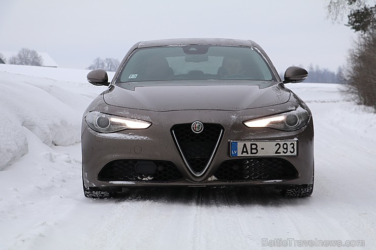 Travelnews.lv redakcija 3 dienas apceļo Vidzemi ar jauno Alfa Romeo Giulia 2.2 180 MJet AT Super Travelnews.lv redakcija 3 dienas apceļo Vidzemi ar jauno Alfa Romeo Giulia 2.2 180 MJet AT Super 191135