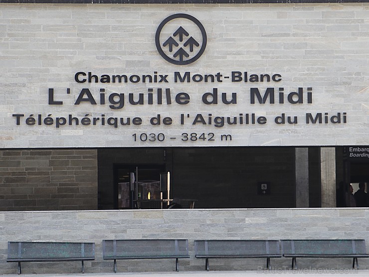 Travelnews.lv redakcija apmeklē 3 842 metru augsto Alpu virsotni «Aiguille du Midi». Atbalsta: Club Med 194543