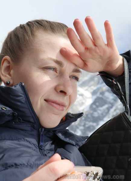 Travelnews.lv redakcija apmeklē 3 842 metru augsto Alpu virsotni «Aiguille du Midi». Atbalsta: Club Med 194547