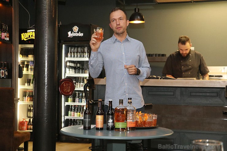 Alus restorāns «Easy Beer» Vecrīgā rīko garšu vakaru amerikāņu stilā «Alus - burbons - ēdiens» 195825