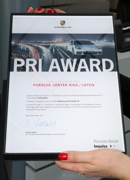 «Porsche Latvija» 28.04.2017 ar garšīgām restorāna «Entresol» uzkodām prezentē ekskluzīvus Porsche modeļus «Porsche Latvija» 28.04.2017 ar garšīgām restorāna «Entresol» uzkodām prezentē ekskluzīvus Porsche modeļus 196104