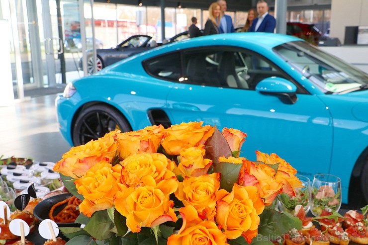 «Porsche Latvija» 28.04.2017 ar garšīgām restorāna «Entresol» uzkodām prezentē ekskluzīvus Porsche modeļus «Porsche Latvija» 28.04.2017 ar garšīgām restorāna «Entresol» uzkodām prezentē ekskluzīvus Porsche modeļus 196107
