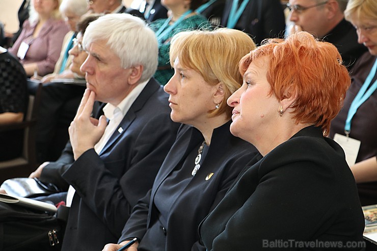 Latgalieši Latgolys symtgadis kongresā spriež par sava novada nākotni, kas notika 5.un 6.maijā Rēzeknē Latgalieši Latgolys symtgadis kongresā spriež par sava novada nākotni, kas notika 5.un 6.maijā Rēzeknē 197282