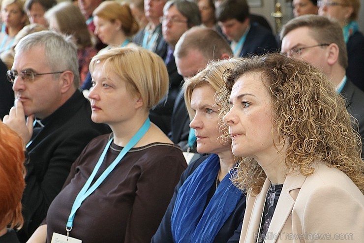 Latgalieši Latgolys symtgadis kongresā spriež par sava novada nākotni, kas notika 5.un 6.maijā Rēzeknē Latgalieši Latgolys symtgadis kongresā spriež par sava novada nākotni, kas notika 5.un 6.maijā Rēzeknē 197283