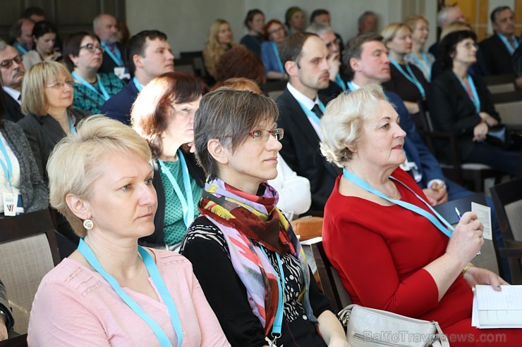 Latgalieši Latgolys symtgadis kongresā spriež par sava novada nākotni, kas notika 5.un 6.maijā Rēzeknē Latgalieši Latgolys symtgadis kongresā spriež par sava novada nākotni, kas notika 5.un 6.maijā Rēzeknē 197291