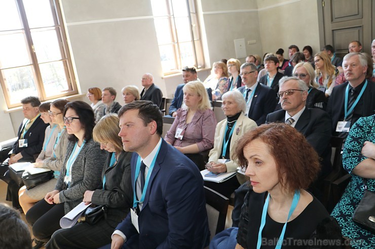 Latgalieši Latgolys symtgadis kongresā spriež par sava novada nākotni, kas notika 5.un 6.maijā Rēzeknē Latgalieši Latgolys symtgadis kongresā spriež par sava novada nākotni, kas notika 5.un 6.maijā Rēzeknē 197293