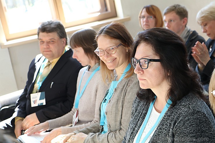 Latgalieši Latgolys symtgadis kongresā spriež par sava novada nākotni, kas notika 5.un 6.maijā Rēzeknē Latgalieši Latgolys symtgadis kongresā spriež par sava novada nākotni, kas notika 5.un 6.maijā Rēzeknē 197304