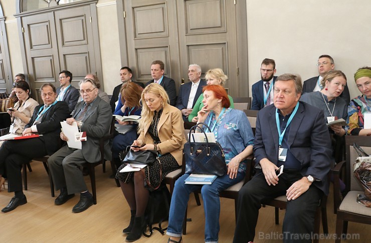 Latgalieši Latgolys symtgadis kongresā spriež par sava novada nākotni, kas notika 5.un 6.maijā Rēzeknē Latgalieši Latgolys symtgadis kongresā spriež par sava novada nākotni, kas notika 5.un 6.maijā Rēzeknē 197305