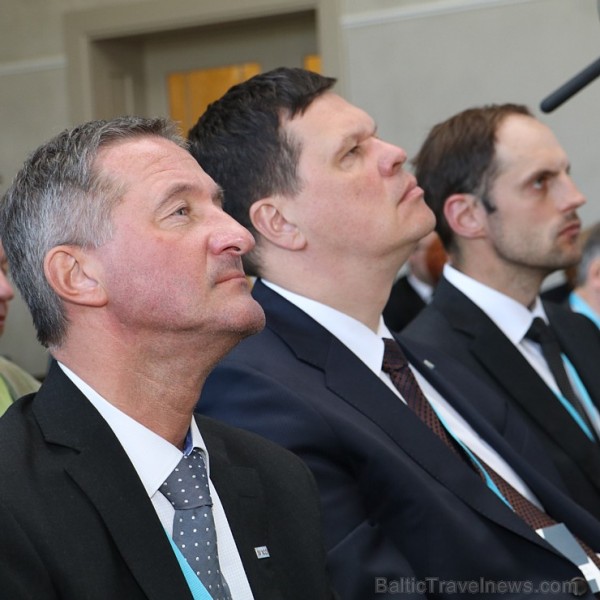 Latgalieši Latgolys symtgadis kongresā spriež par sava novada nākotni, kas notika 5.un 6.maijā Rēzeknē Latgalieši Latgolys symtgadis kongresā spriež par sava novada nākotni, kas notika 5.un 6.maijā Rēzeknē 197320