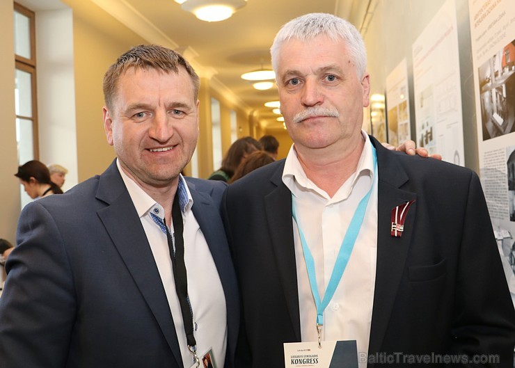 Latgalieši Latgolys symtgadis kongresā spriež par sava novada nākotni, kas notika 5.un 6.maijā Rēzeknē Latgalieši Latgolys symtgadis kongresā spriež par sava novada nākotni, kas notika 5.un 6.maijā Rēzeknē 197324