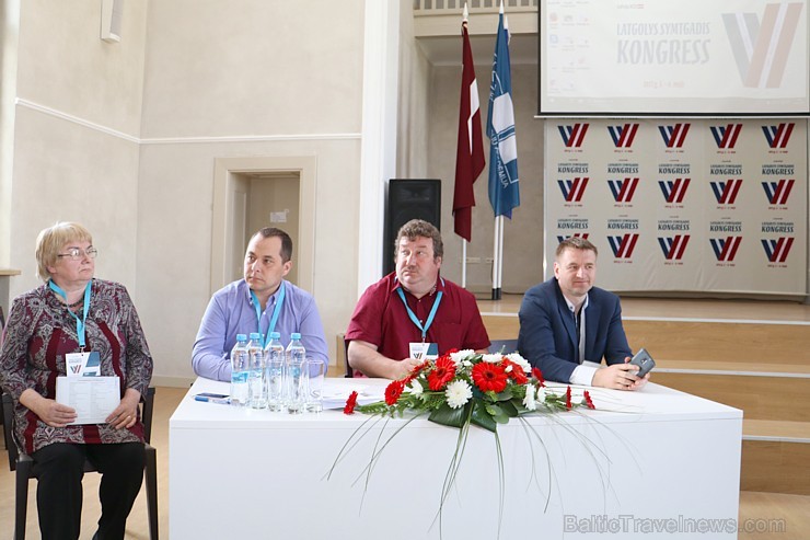Latgalieši Latgolys symtgadis kongresā spriež par sava novada nākotni, kas notika 5.un 6.maijā Rēzeknē Latgalieši Latgolys symtgadis kongresā spriež par sava novada nākotni, kas notika 5.un 6.maijā Rēzeknē 197356